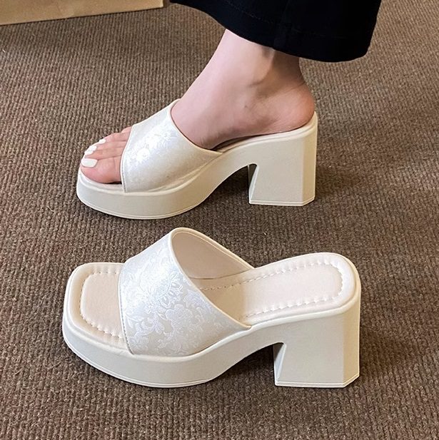 O1CN01n0gCCQ1TITHCbCbBM_!!3472852359 Available Balance Heel - 35 Size LA1607 - Image 1