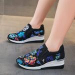 Plus-size wedge heel women’s shoes, 2025 Spring/Summer new style, color blocking, sequins, slip-on, sporty and casual women’s shoes