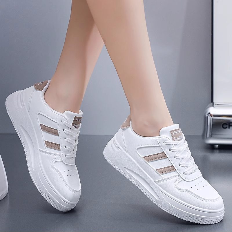 O1CN01dFn5ju1ovxGaRI0EB_!!2254945288 Korean casual women sports shoes LA3832 - Image 1