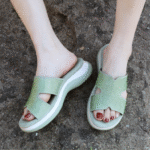 New 2025 Spring and Summer Amazon Casual Rhinestone Sandals Women's Non-slip Beach Wedge Slippers - Image 5