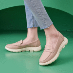 Autumn and Winter 2025 New Large Size Casual Fashion Non-slip Soft Bottom Mom Shoes Women