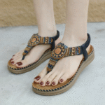 Spot 2025 new sandals Bohemian comfortable beaded seaside flat shoes