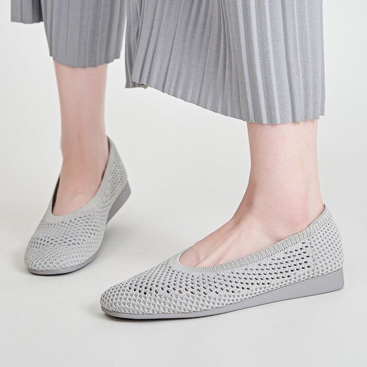 O1CN0124ZXxG2DMZGXAi7tm_!!3707858595-0-cib New wedge heel shoes 2025 Amazon comfortable versatile fly woven breathable mother's shoes - Image 1