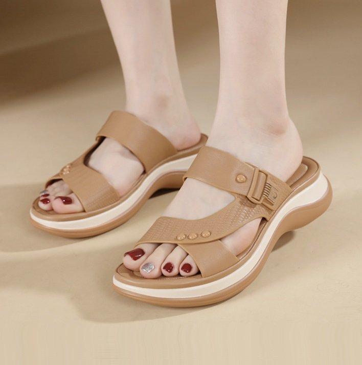 O1CN0126ciFx2DMZFQk8zEY_!!3707858595-0-cib - Copy New 2025 Spring and Summer Amazon Casual Comfort Sandals Women's Non-slip Seaside Beach Thick-soled Slippers - Image 1