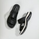 New 2025 Spring and Summer Amazon Casual Comfort Sandals Women's Non-slip Seaside Beach Thick-soled Slippers - Image 8