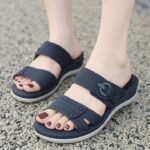 Summer 2025 Sweet Sandals Women's Casual Fashion Foreign Trade Large Size Thick-soled Shoes Beach Sandals - Image 3
