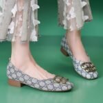 New 2025 spring and autumn soft sole comfortable slip-on mother shallow mouth single shoes women