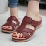 New 2025 European and American sandals for women, cross-border sewing mother's shoes, large size sandals wedge heel slippers, one piece drop shipping