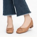 New 2025 autumn and winter upper letter decorative buckle simple and comfortable low heel non-tiring shoes for women