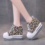 Thick-soled, 11cm high heel women’s shoes, new spring and autumn sports shoes, Korean style student shoes, canvas wedge heel. - Image 6