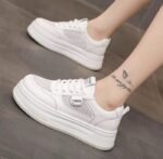 Women’s Breathable Mesh Sneakers with a “walking on clouds” Feel – White Sneakers 2025 New