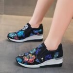 Plus-size wedge heel women’s shoes, 2025 Spring/Summer new style, color blocking, sequins, slip-on, sporty and casual women’s shoes