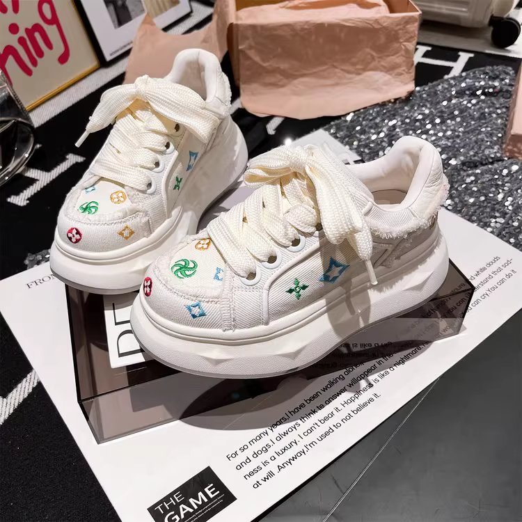 O1CN01fBdAmZ1V3TfogmeqO_!!2620692597 2025 New Embroidered Canvas Shoes, Thick-Soled Platform Casual Shoes, Sneakers - Image 1