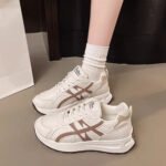 2025 Autumn New Korean Style White Sneakers for Women – Versatile Thick-Soled Lightweight Soft-Soled Sneakers – Stylish, Comfortable - Image 4
