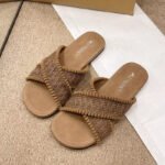 Relaxed & Refined Look - Image 5