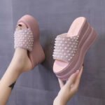 Sophisticated Comfort - Image 5