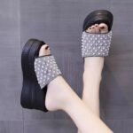Sophisticated Comfort - Image 6