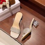 Elegant Yet Comfortable - Image 5