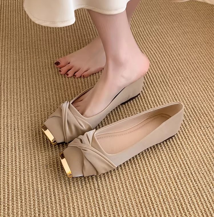 O1CN01hFLbu92MMs2BdQXkV_!!4611686018427380086-0-item_pic.jpg_ Modern Comfort Slips - Image 1