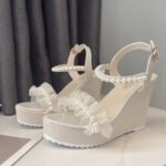 Practical & Pretty - Image 7