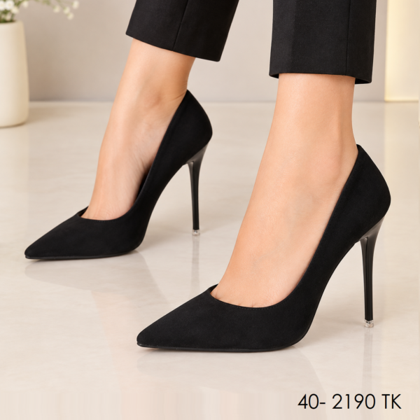40 Size Available Shoes LA642